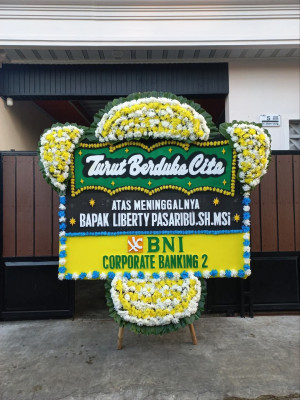 Papan Bunga Duka di Gunungtanjung